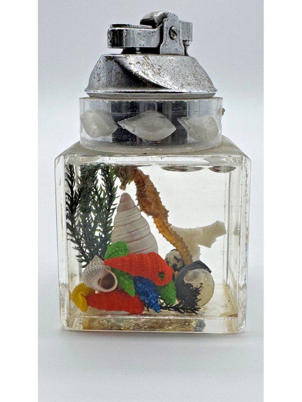 Vintage Fort Lauderdale Florida Lucite Aquarium Seahorse Shells Table Lighter